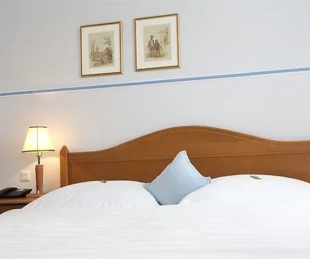 Zur Krone Hotel 3*